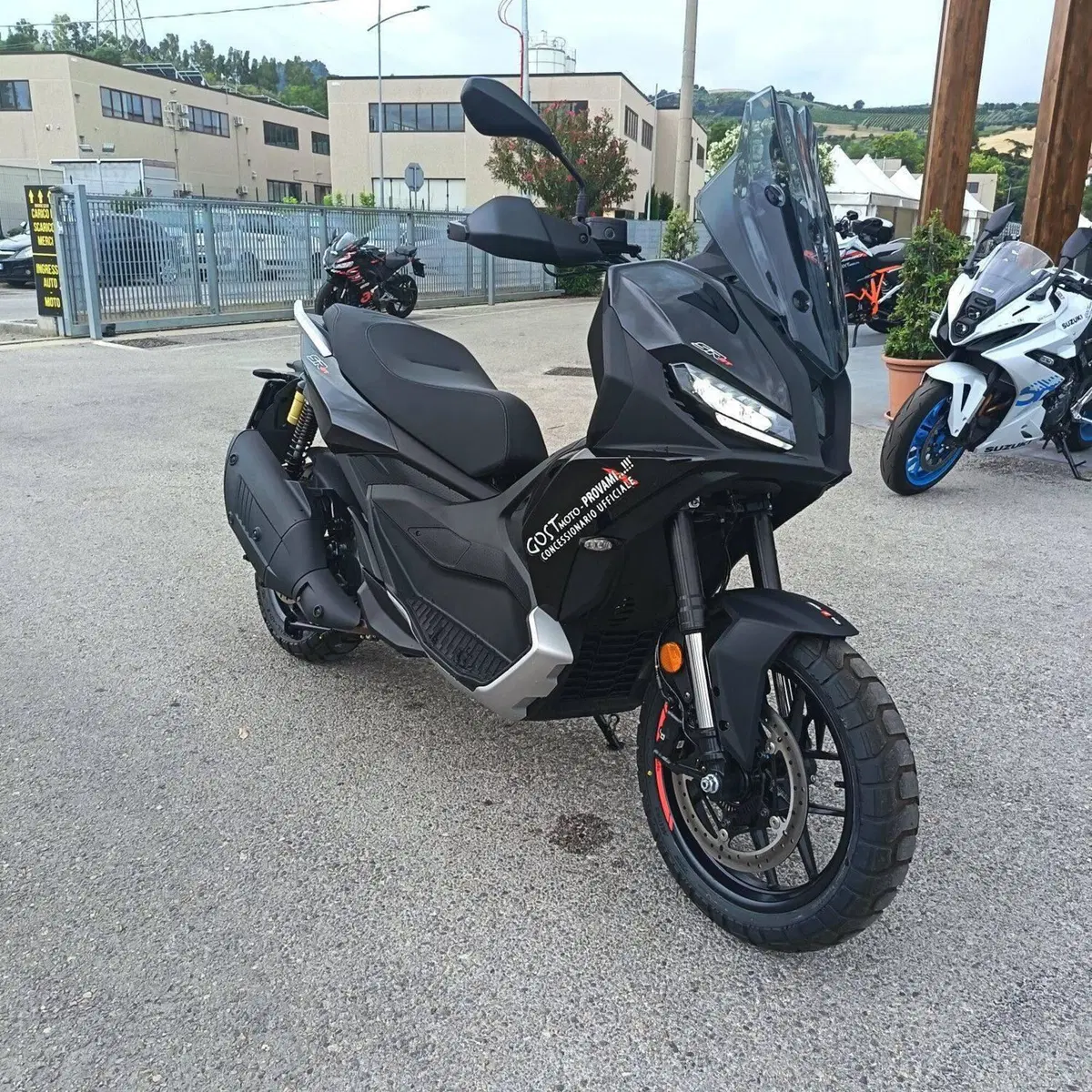 Aprilia SR GT 400 (2026) (5)