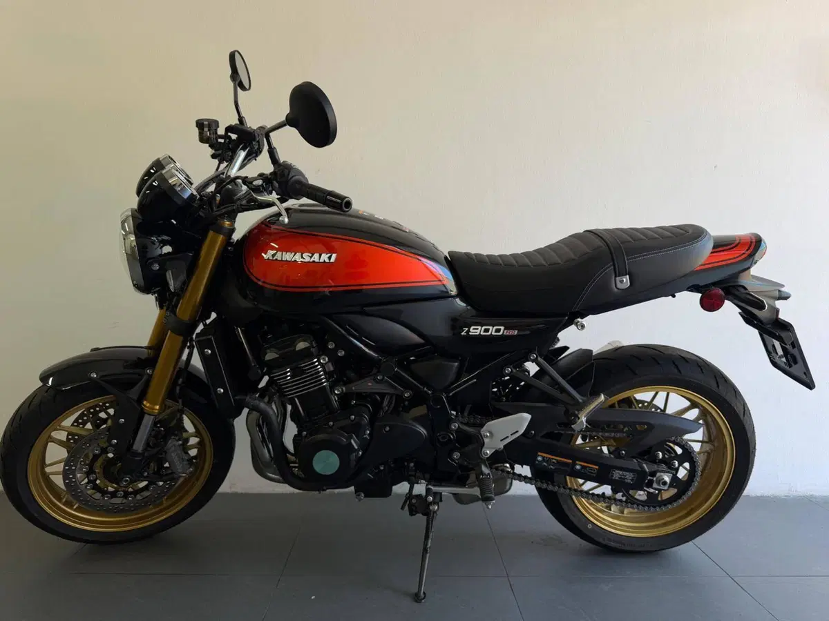 Kawasaki Z 900 RS SE (2026) (5)