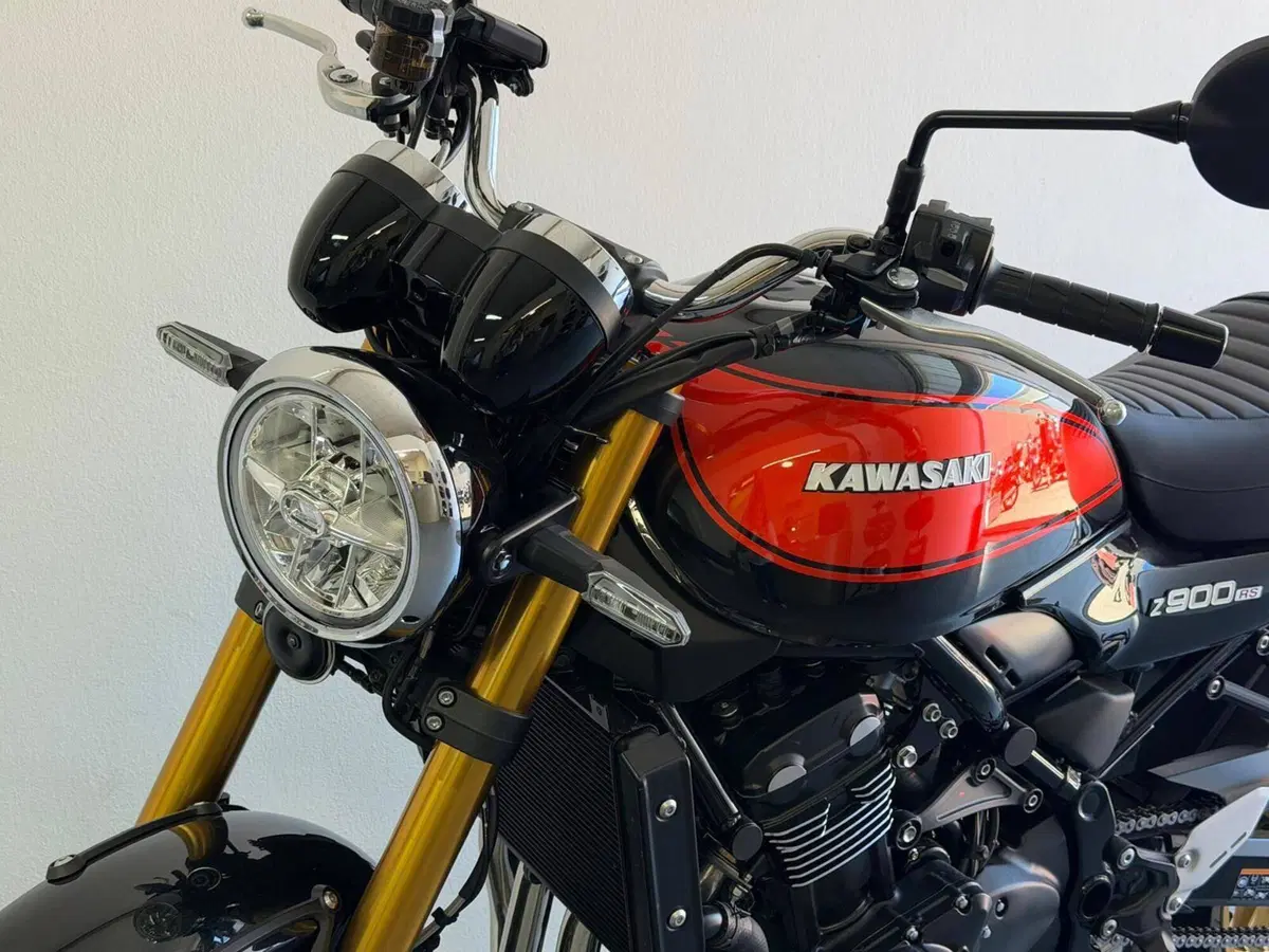 Kawasaki Z 900 RS SE (2026) (6)