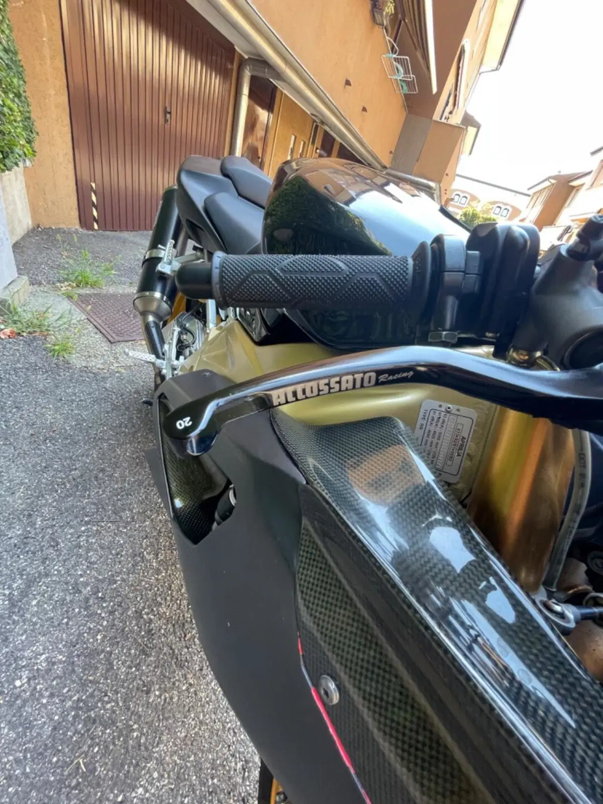 Aprilia RSV 1000 R Factory (2006 - 09) (12)