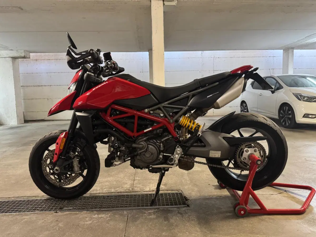 Ducati Hypermotard 950 (2022 - 25) (5)