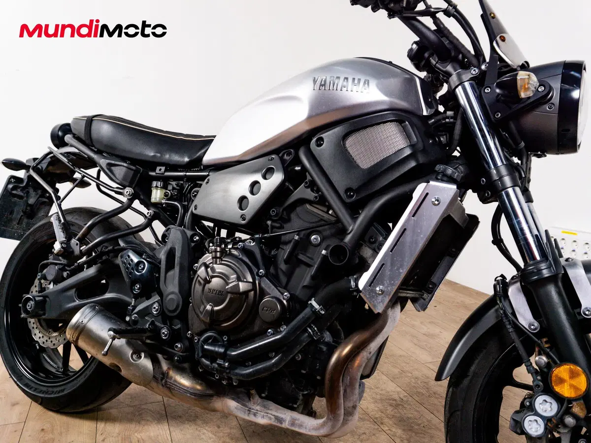 Yamaha XSR 700 (2021) (5)