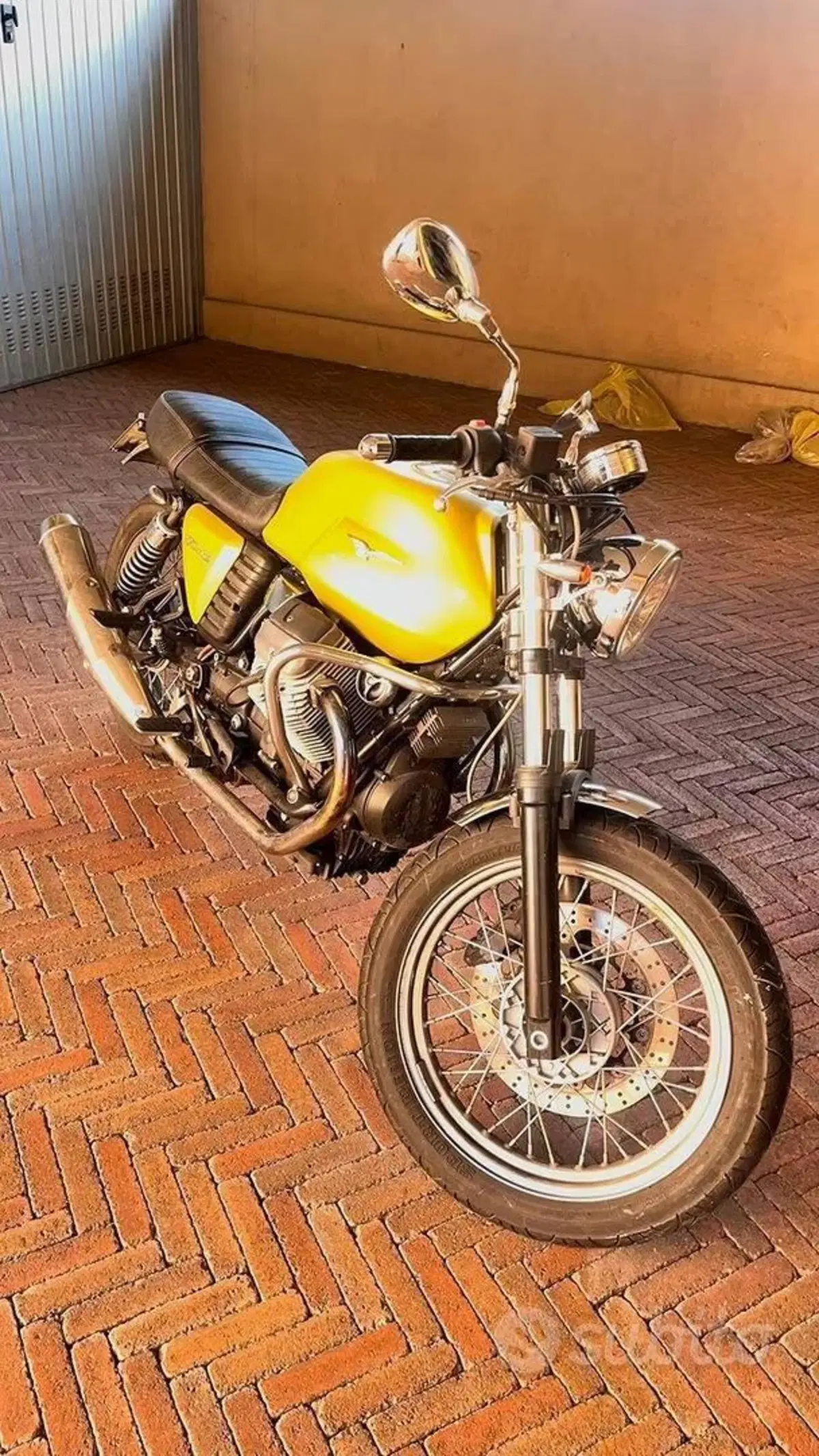 Moto Guzzi V7 Cafè Classic (2009 - 12) (4)