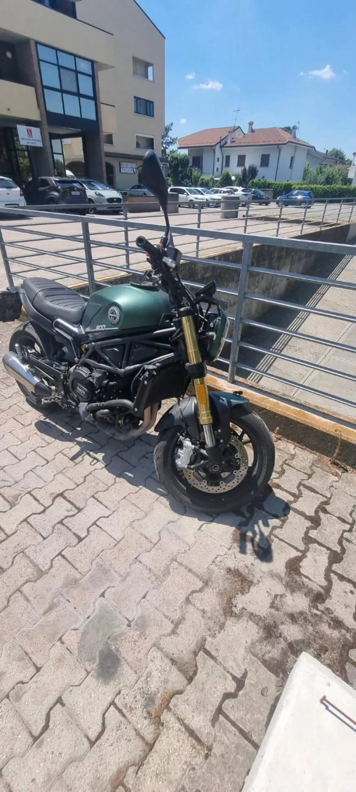 Benelli Leoncino 800 (2022 - 26) (3)
