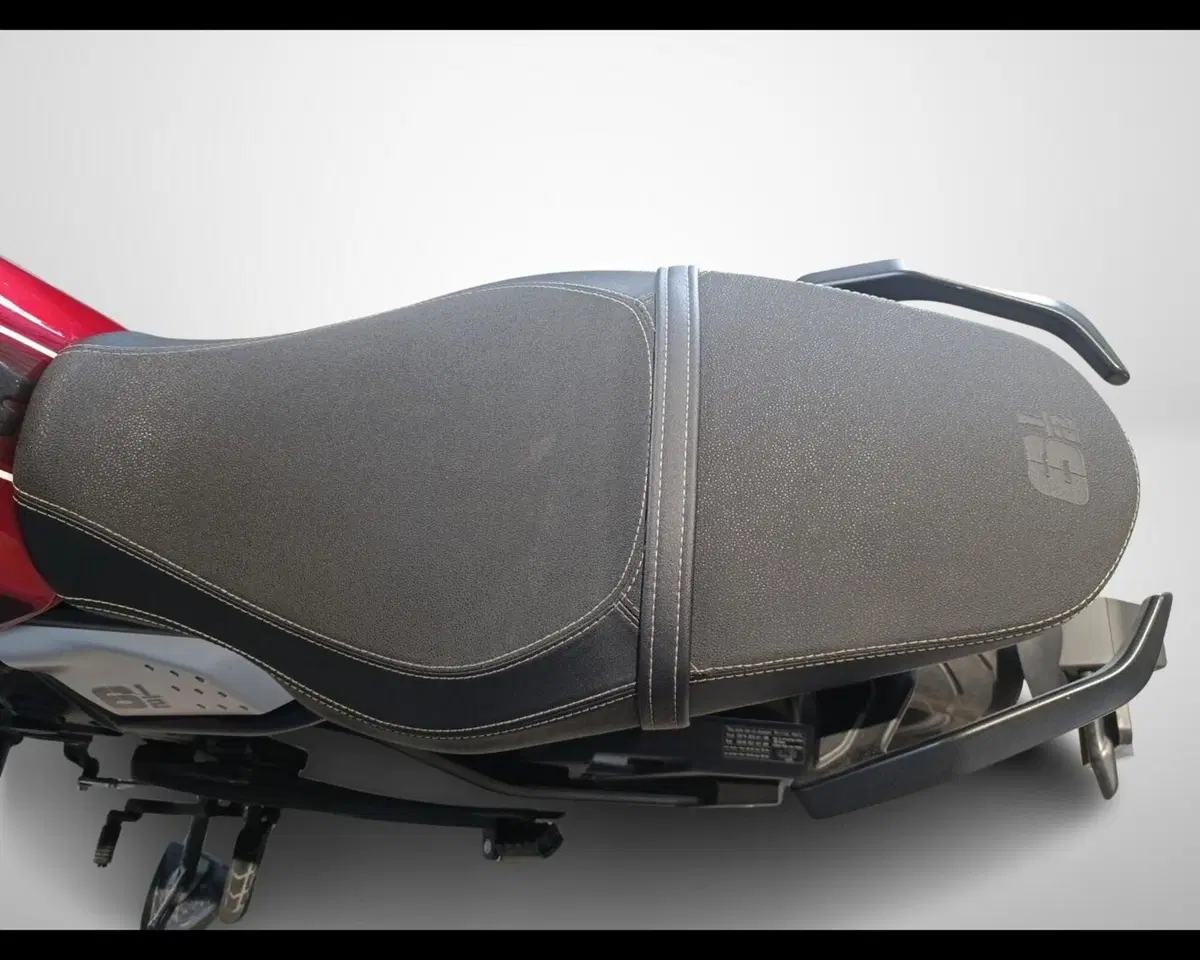 Moto Morini SEIEMMEZZO STR (2022 - 26) (12)