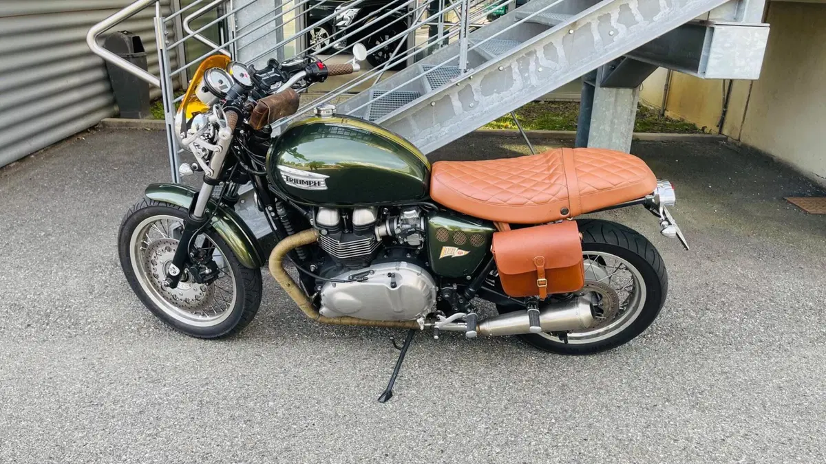Triumph Thruxton 900 (2004 - 15) (3)