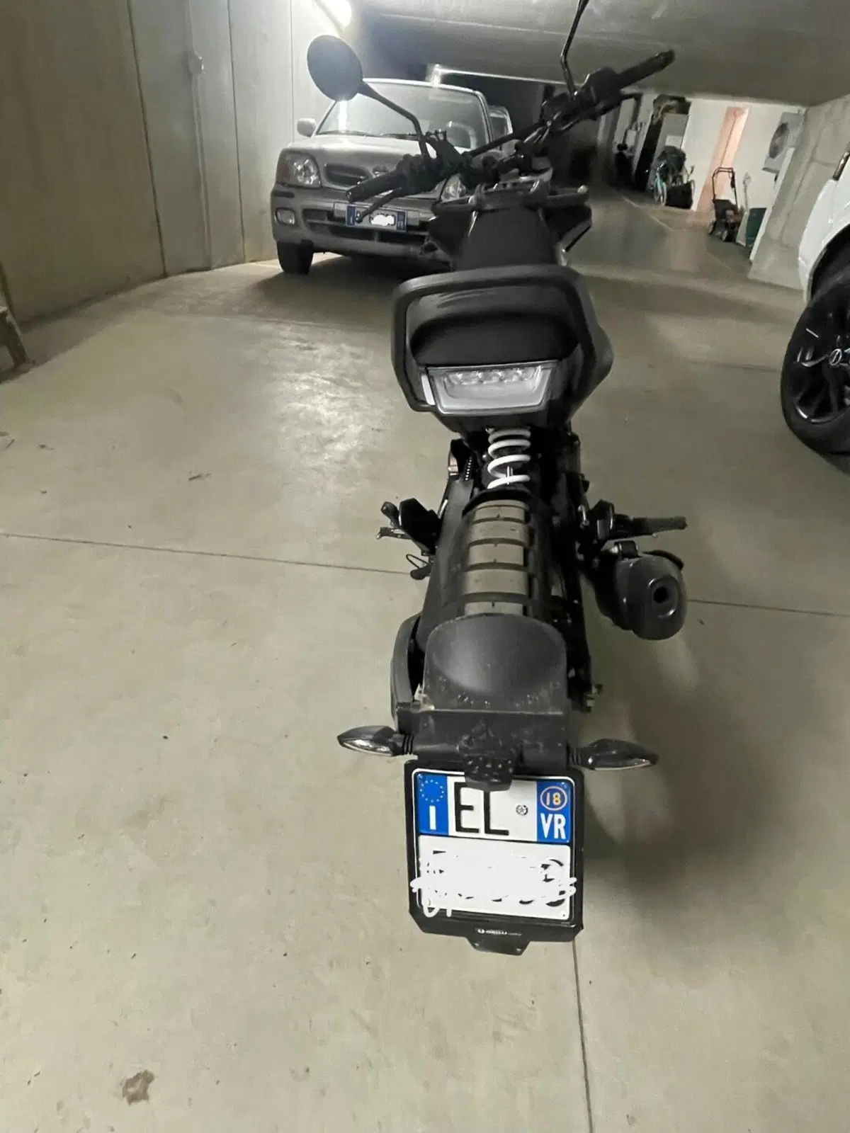 Husqvarna Svartpilen 401 (2018 - 19) (3)