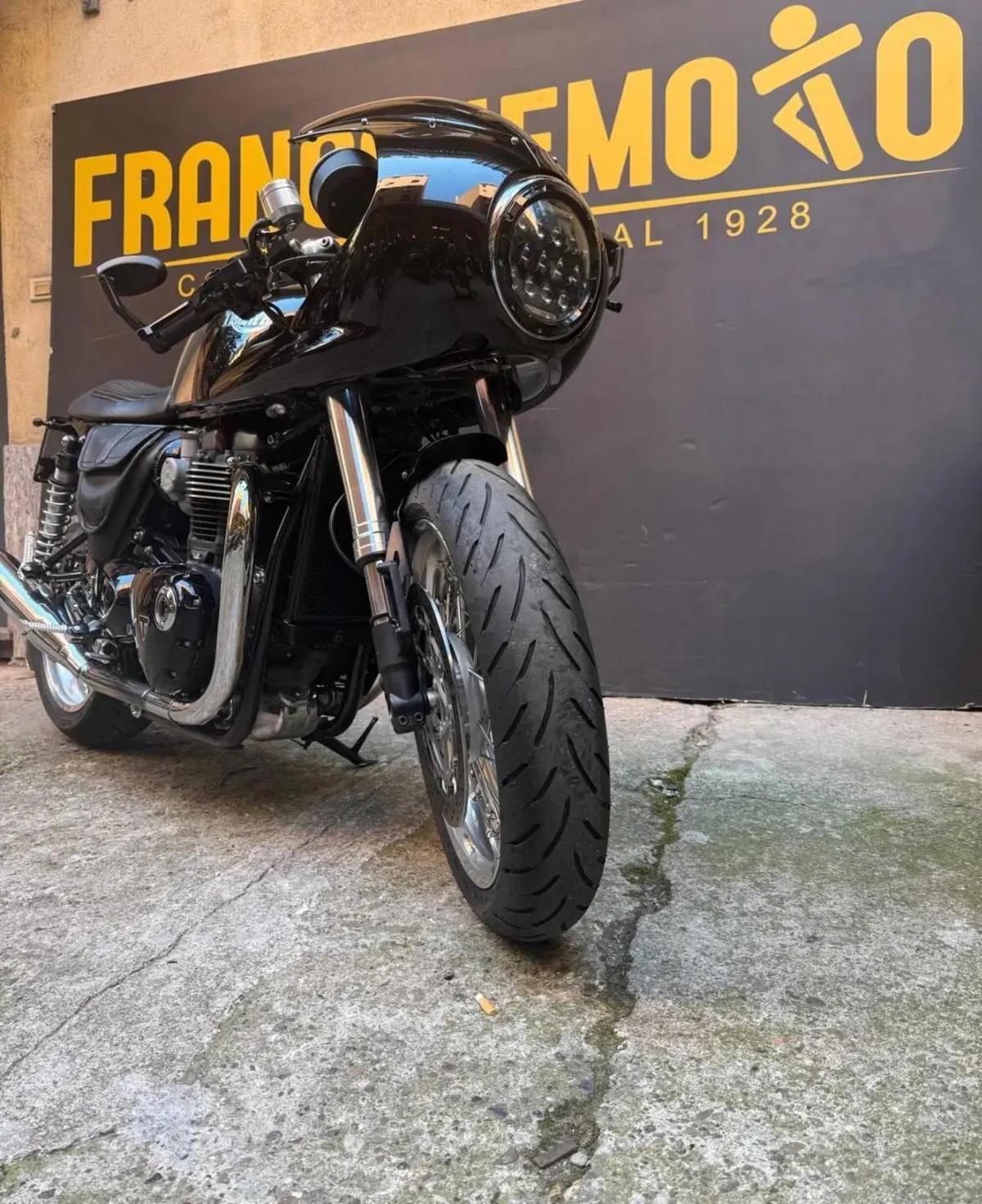 Triumph Thruxton 1200 R (2017 - 20) (3)