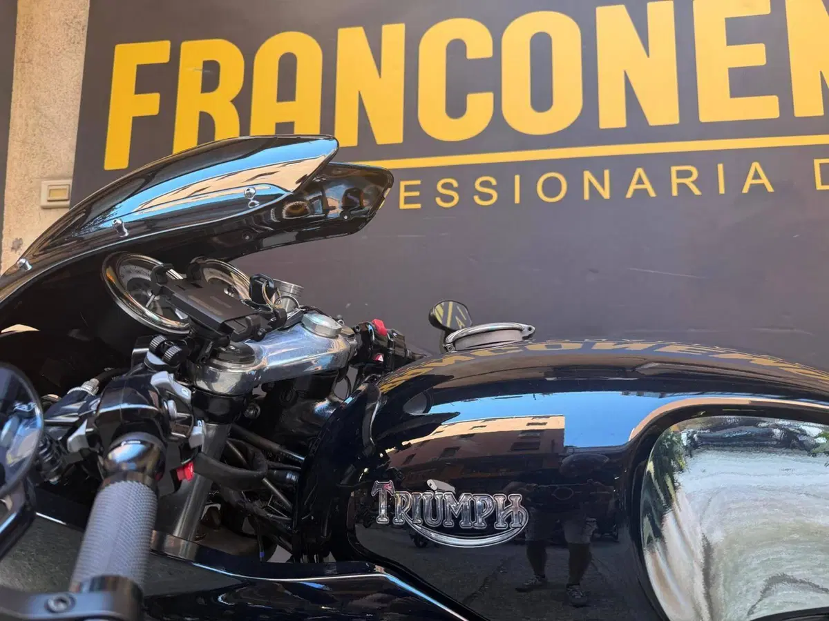 Triumph Thruxton 1200 R (2017 - 20) (8)