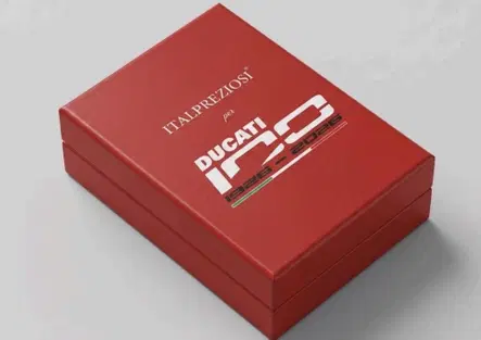 Ducati, 100 anni che diventano oro: la collezione Italpreziosi per il Centenario [VIDEO]