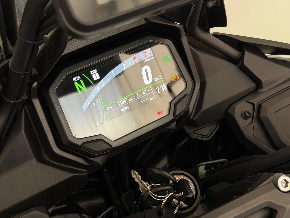 Kawasaki Versys 650 (2025 - 26) (7)