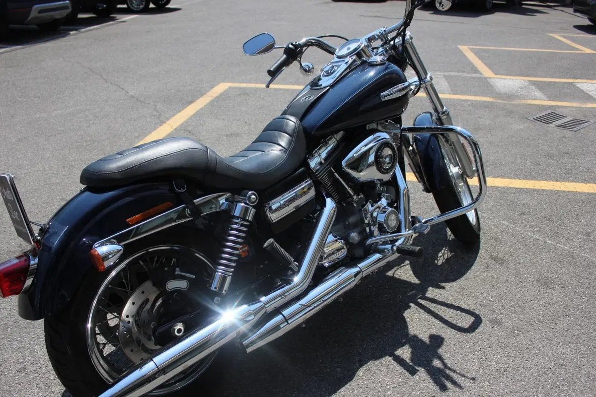 Harley-Davidson 1584 Super Glide Custom (2008 - 13) - FXDC (8)