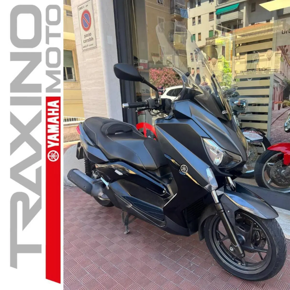 Yamaha X-Max 250 Iron Max ABS (2016) (3)