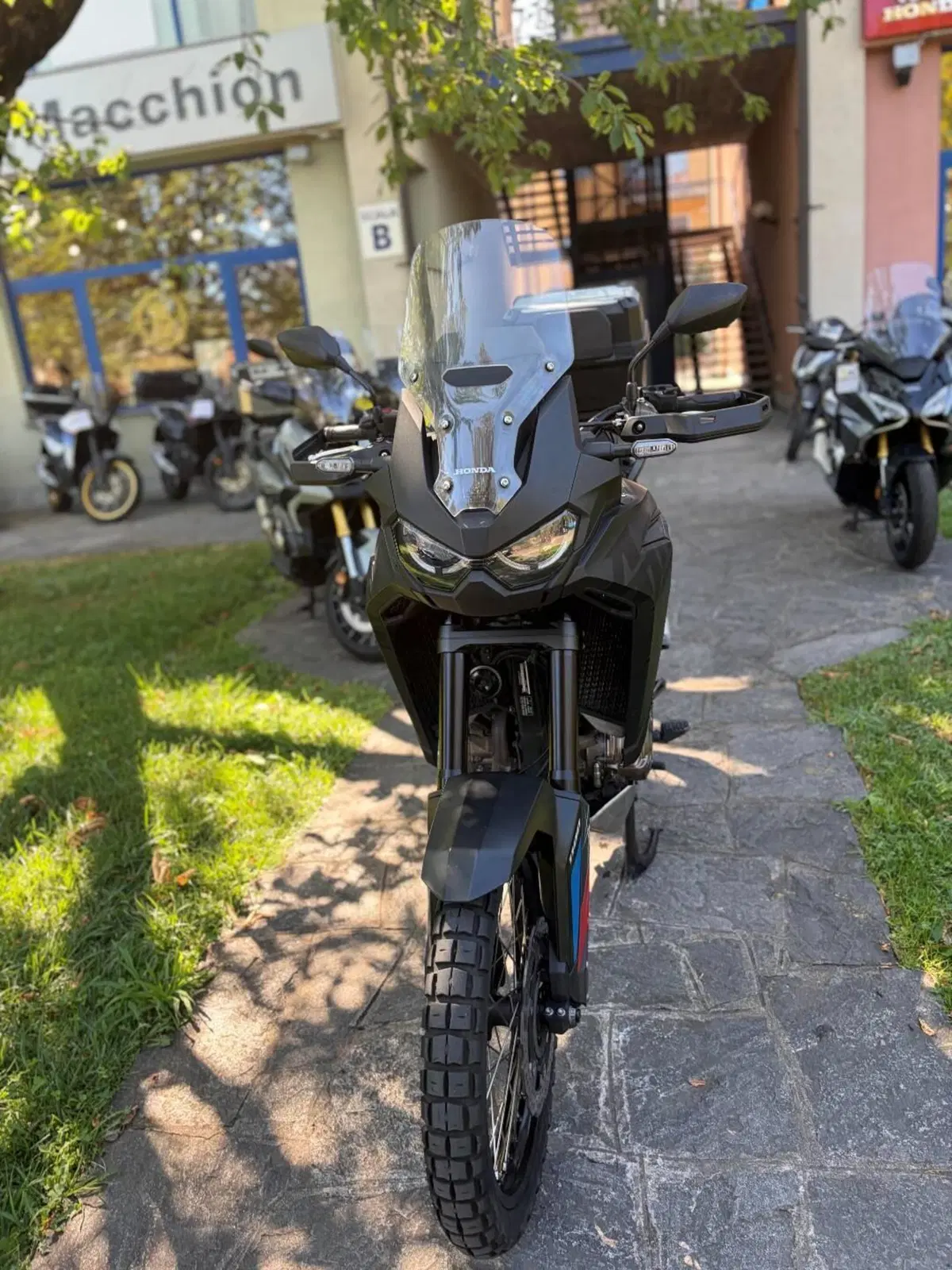 Honda Africa Twin CRF 1100L (2022 - 23) (3)