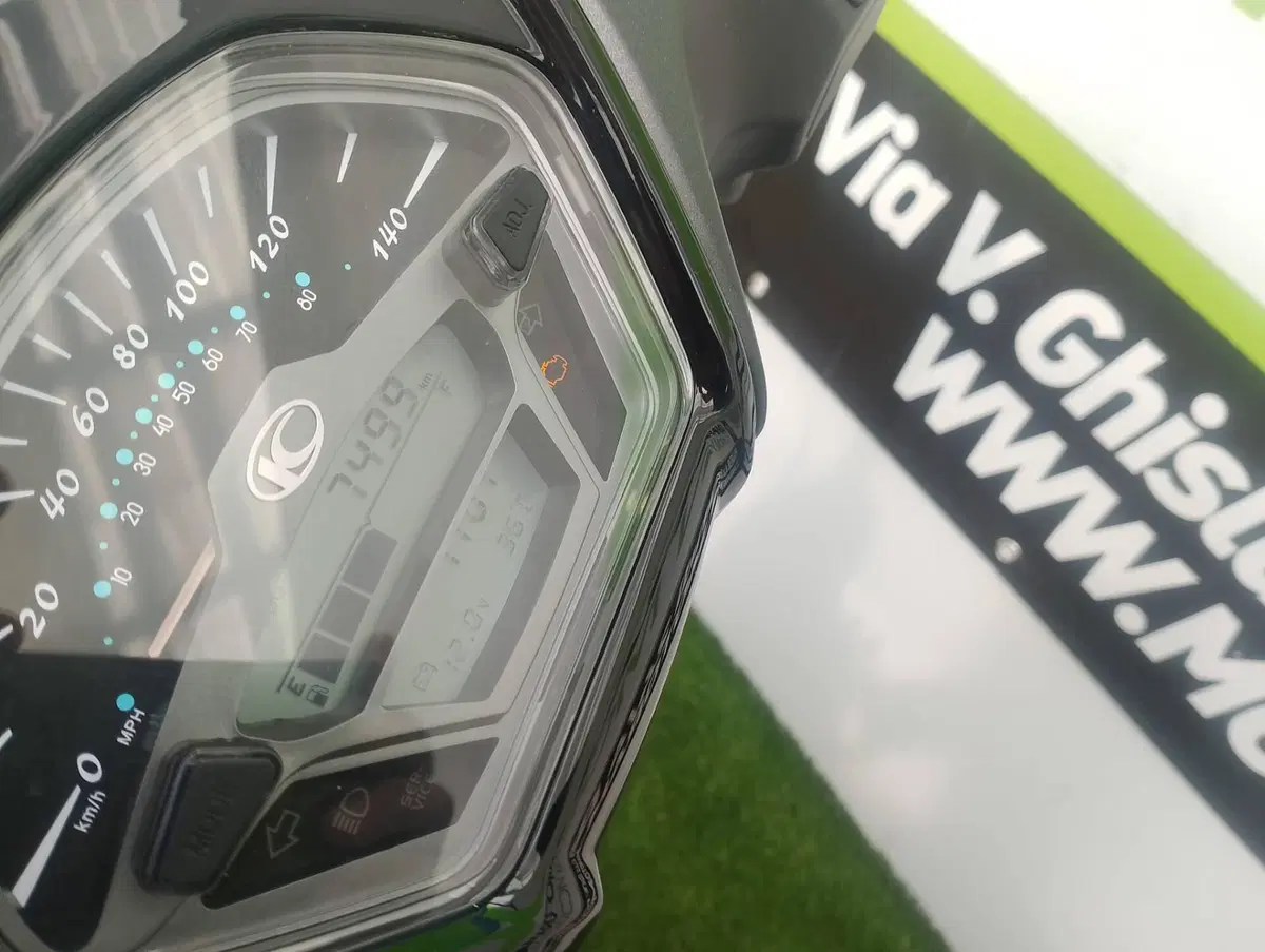 Kymco Like 125 Sport (2021 - 25) (5)