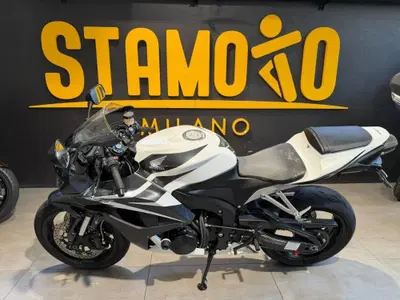 Honda CBR 600 RR (2007 - 08) usata