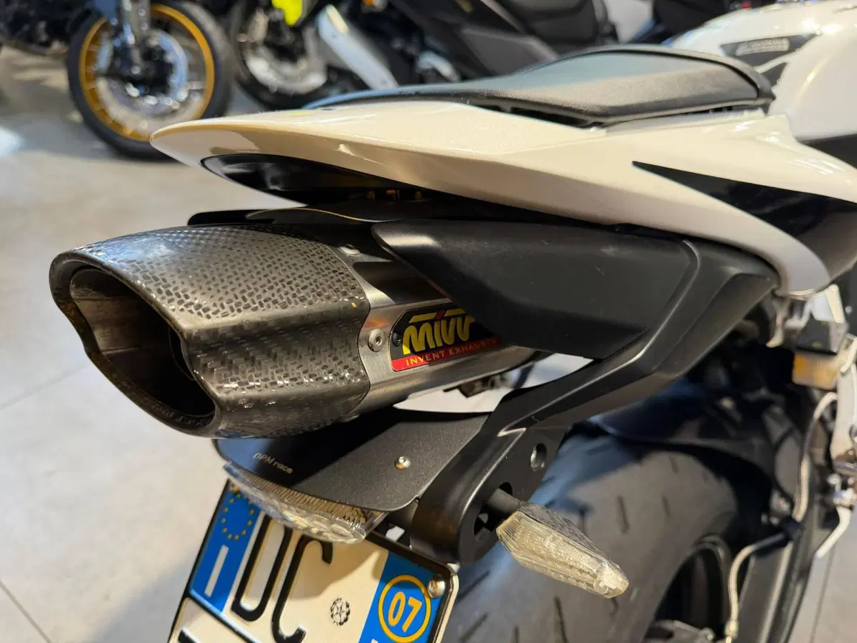 Honda CBR 600 RR (2007 - 08) (4)
