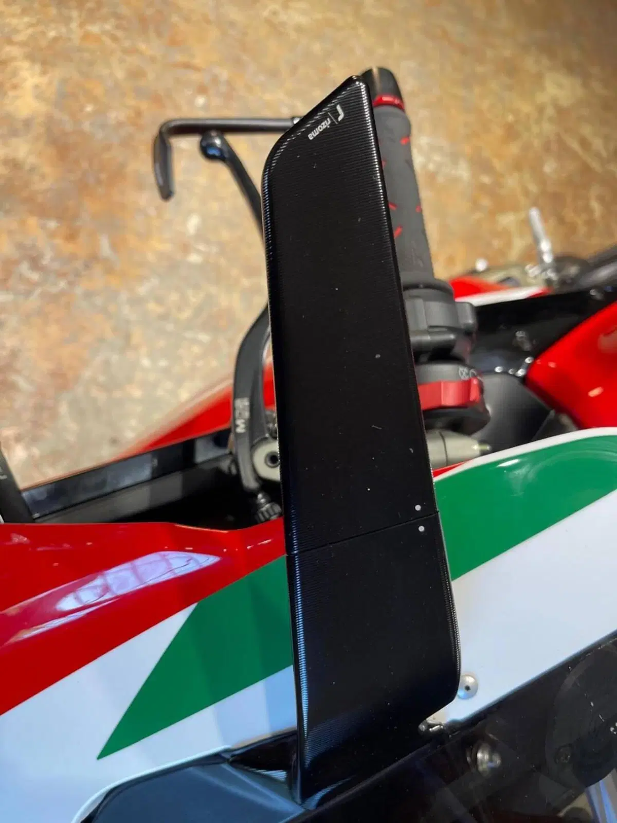 Ducati Panigale V2 Bayliss 1st Championship 20th Anniversary (2021 - 24) (9)