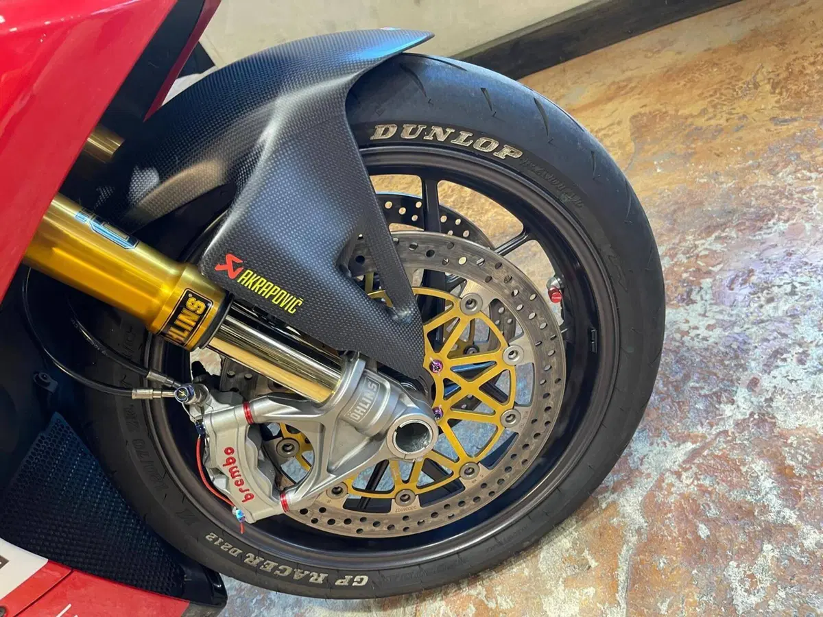 Ducati Panigale V2 Bayliss 1st Championship 20th Anniversary (2021 - 24) (12)