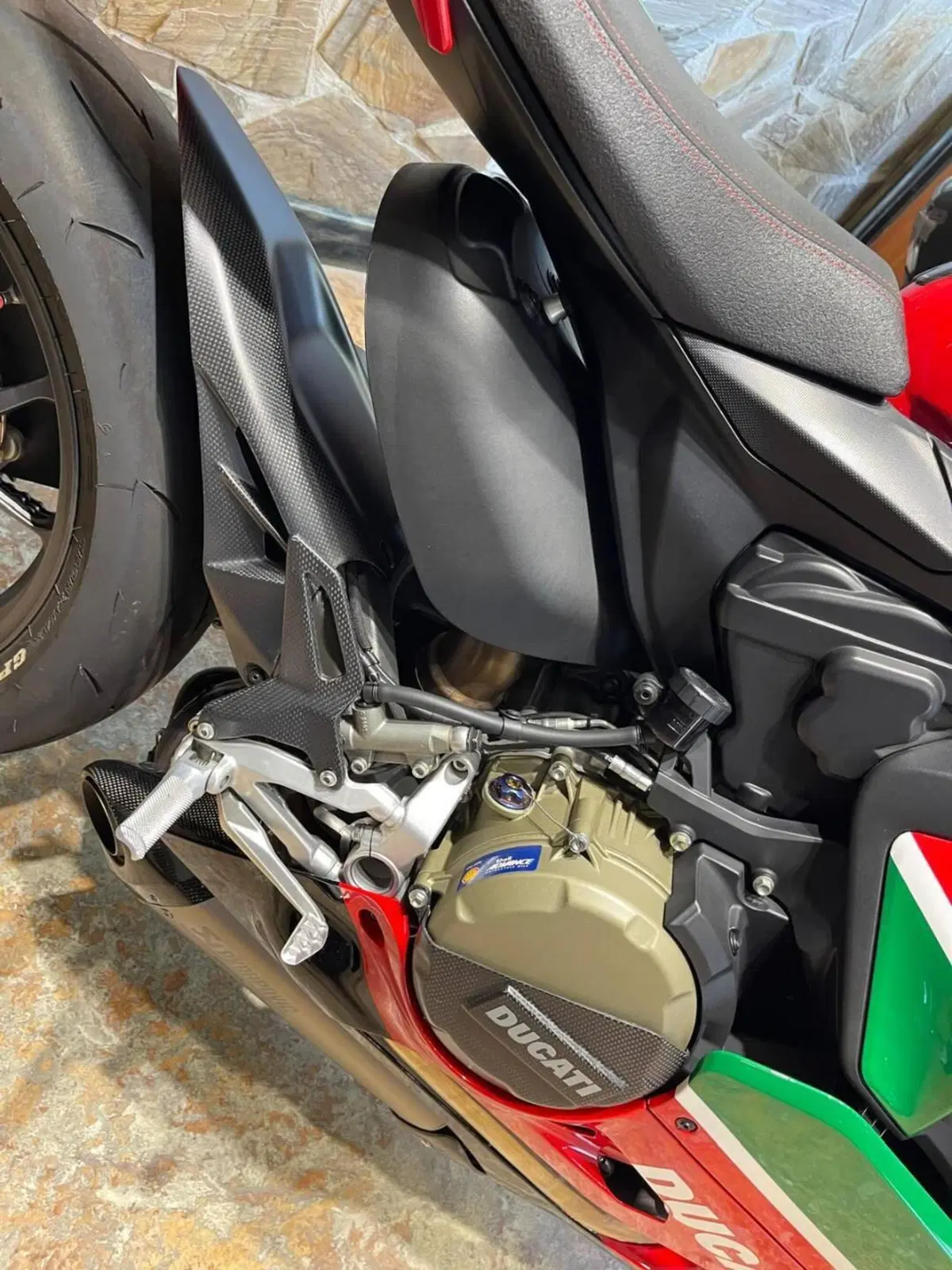 Ducati Panigale V2 Bayliss 1st Championship 20th Anniversary (2021 - 24) (14)