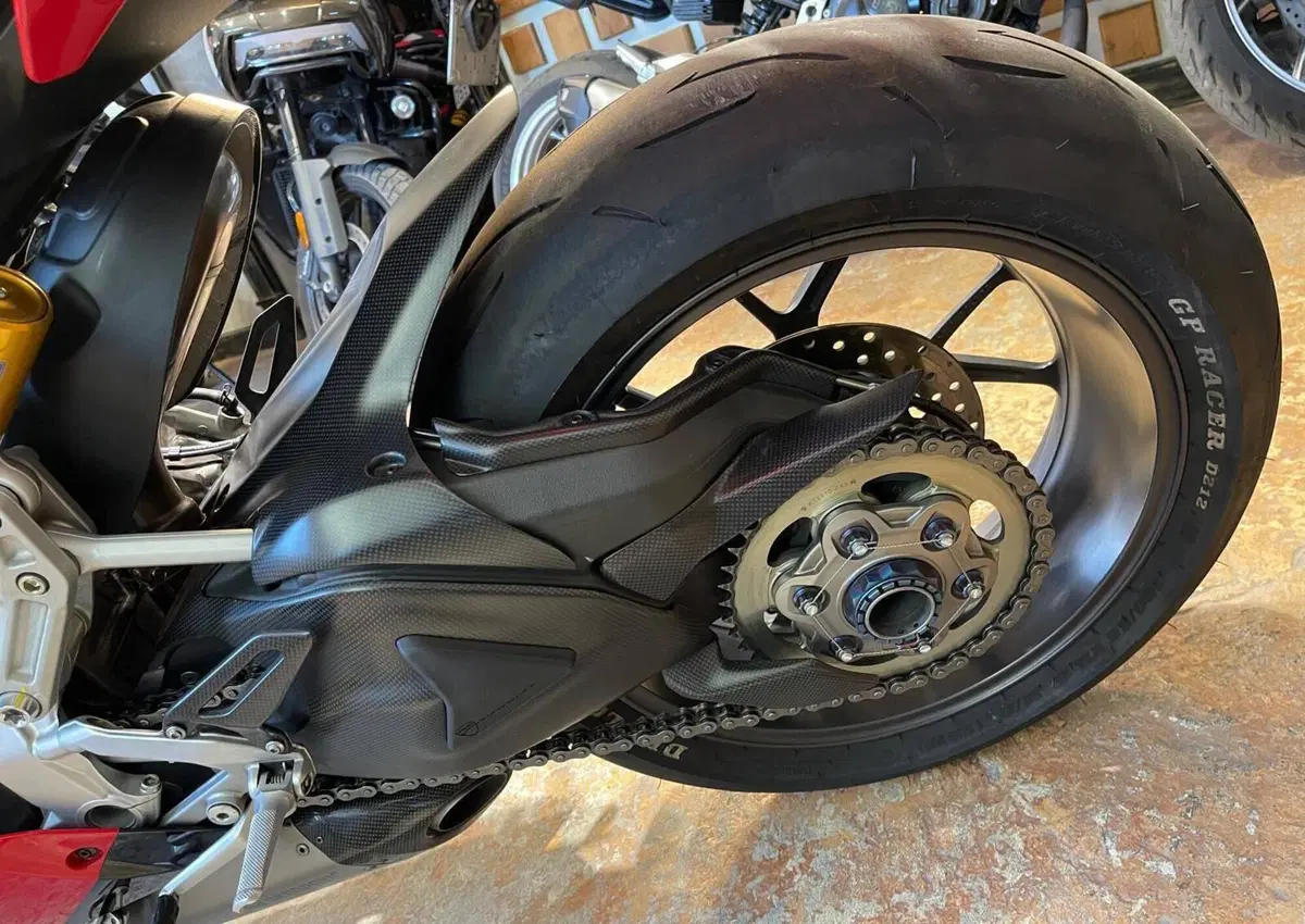 Ducati Panigale V2 Bayliss 1st Championship 20th Anniversary (2021 - 24) (19)