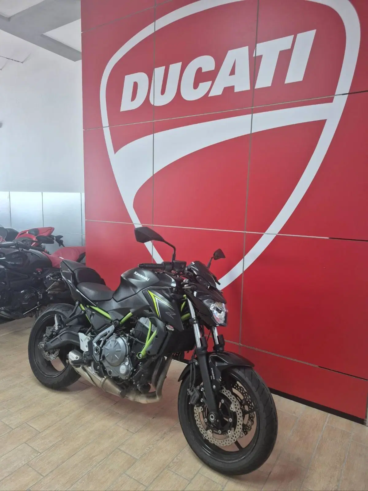 Kawasaki Z 650 (2017 - 19) (3)