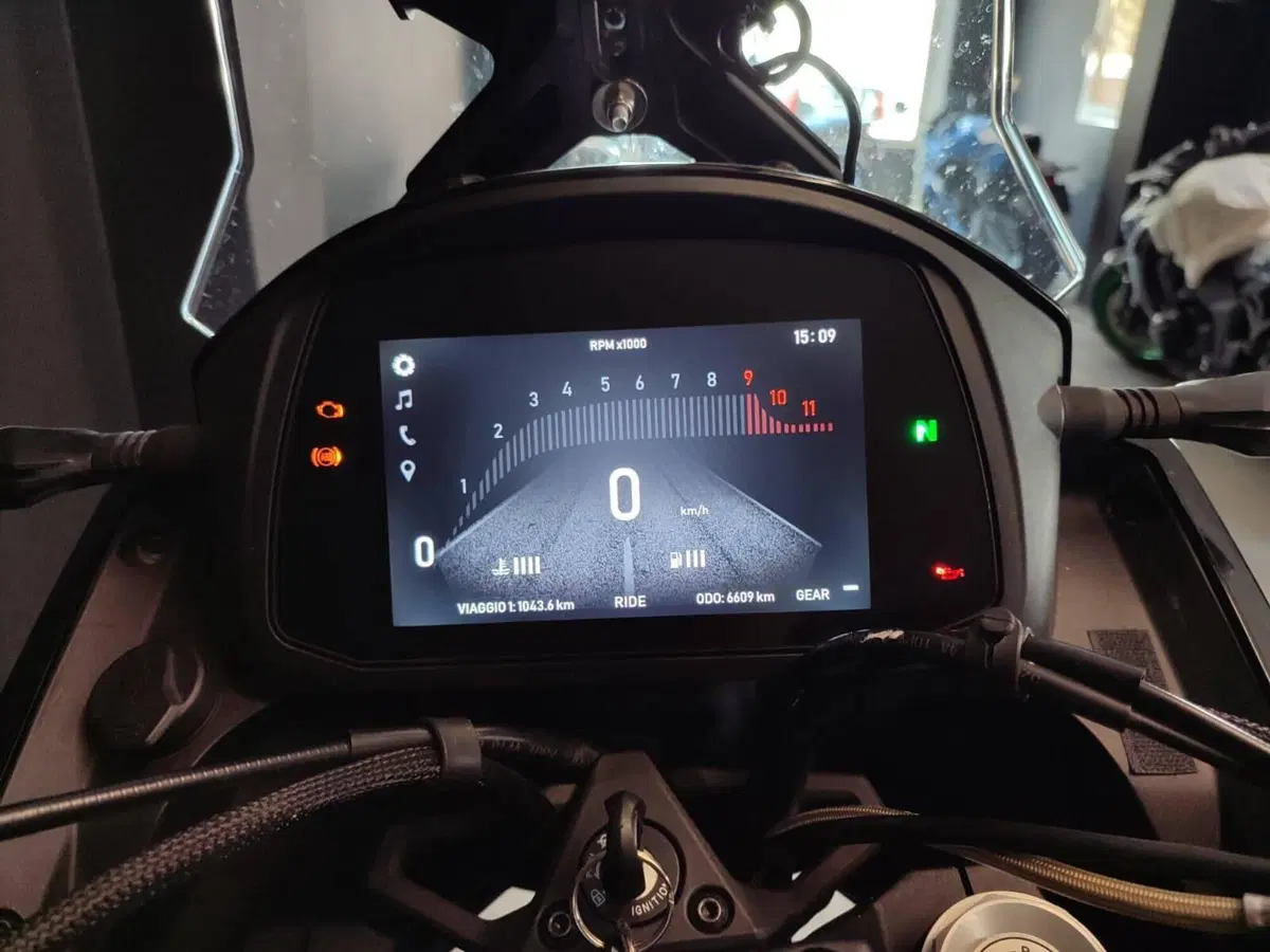 Moto Morini X-Cape 650 (2021 - 26) (5)