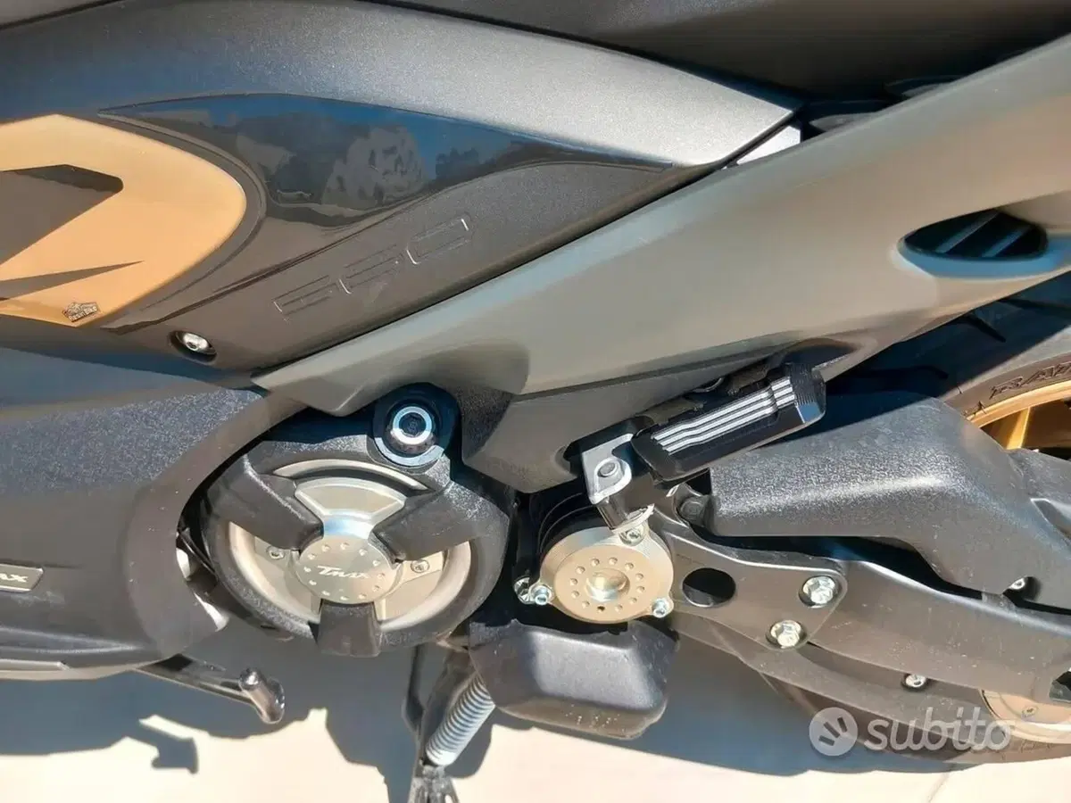 Yamaha T-Max 560 Tech Max (2021) (5)