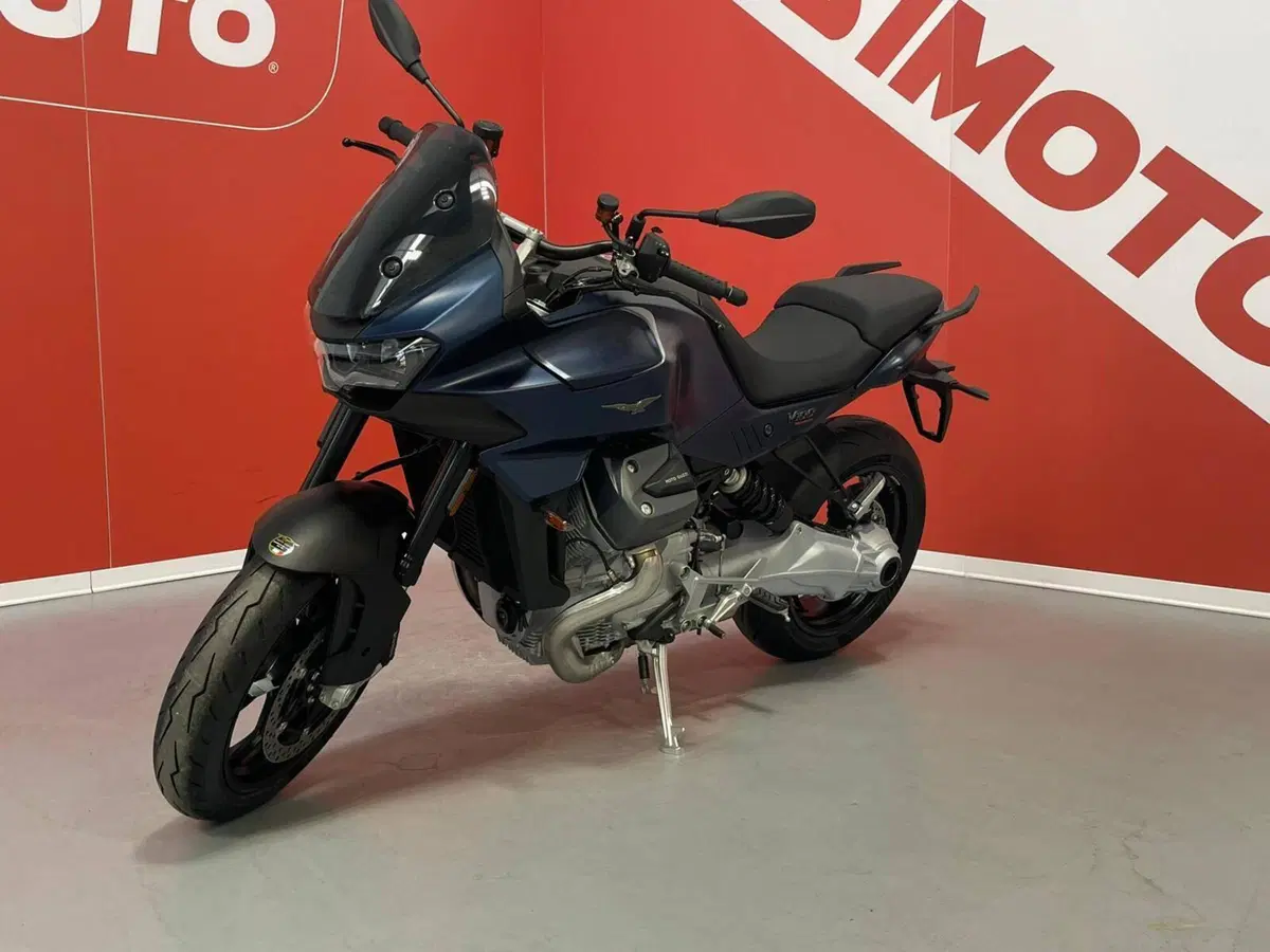 Moto Guzzi V100 Mandello (2025 - 26) (6)