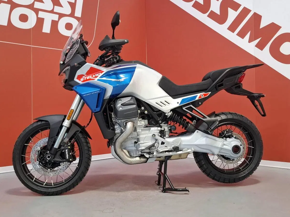 Moto Guzzi Stelvio Duecento Tributo (2025 - 26) (6)