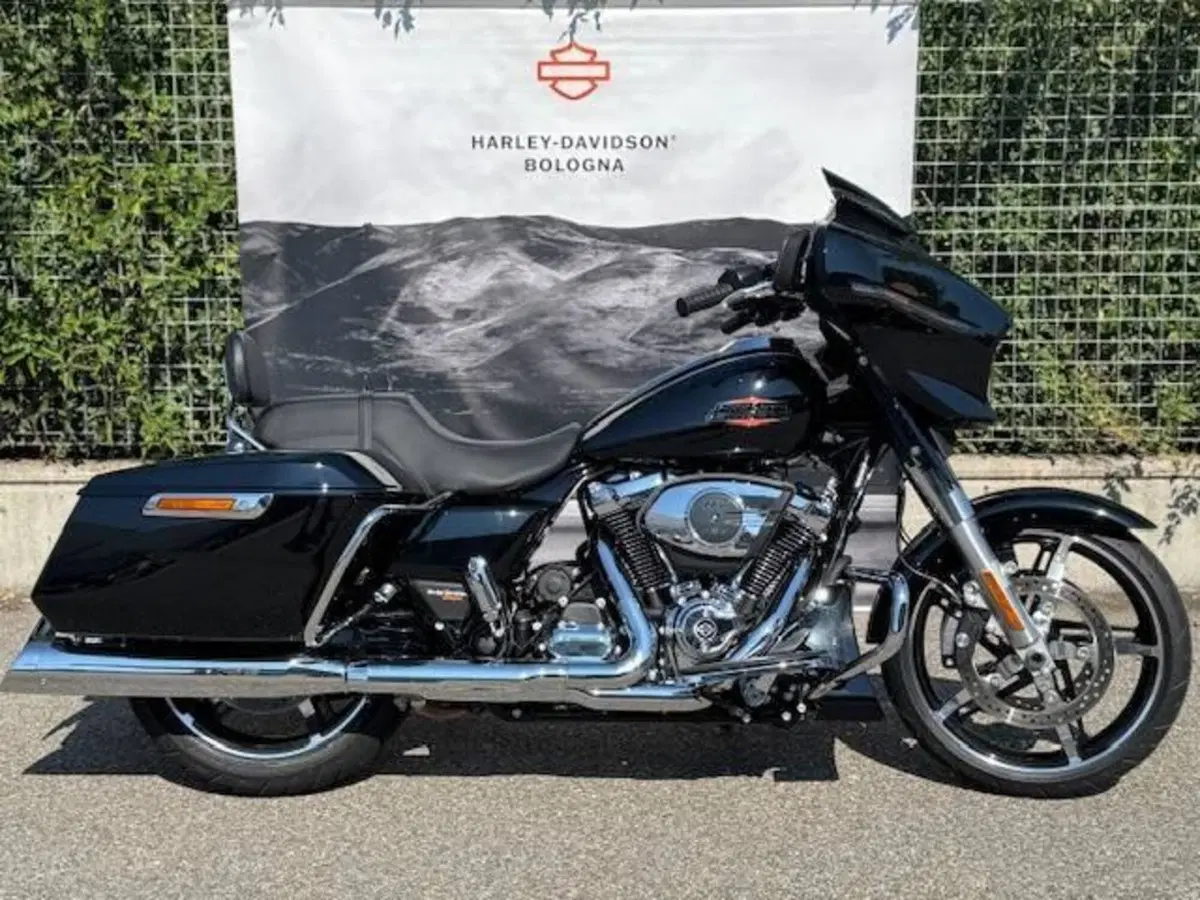Harley-Davidson Street Glide (2024 - 26) (2)