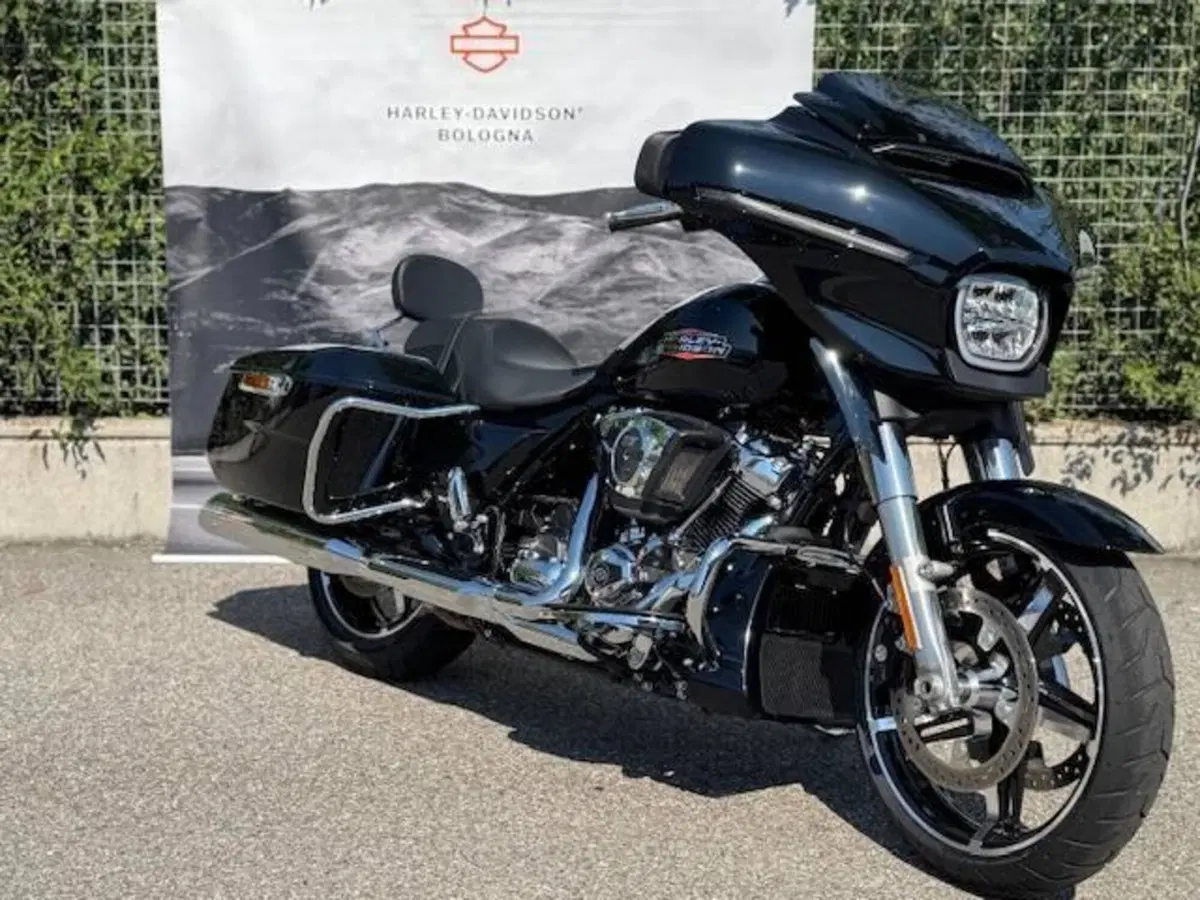 Harley-Davidson Street Glide (2024 - 26) (6)