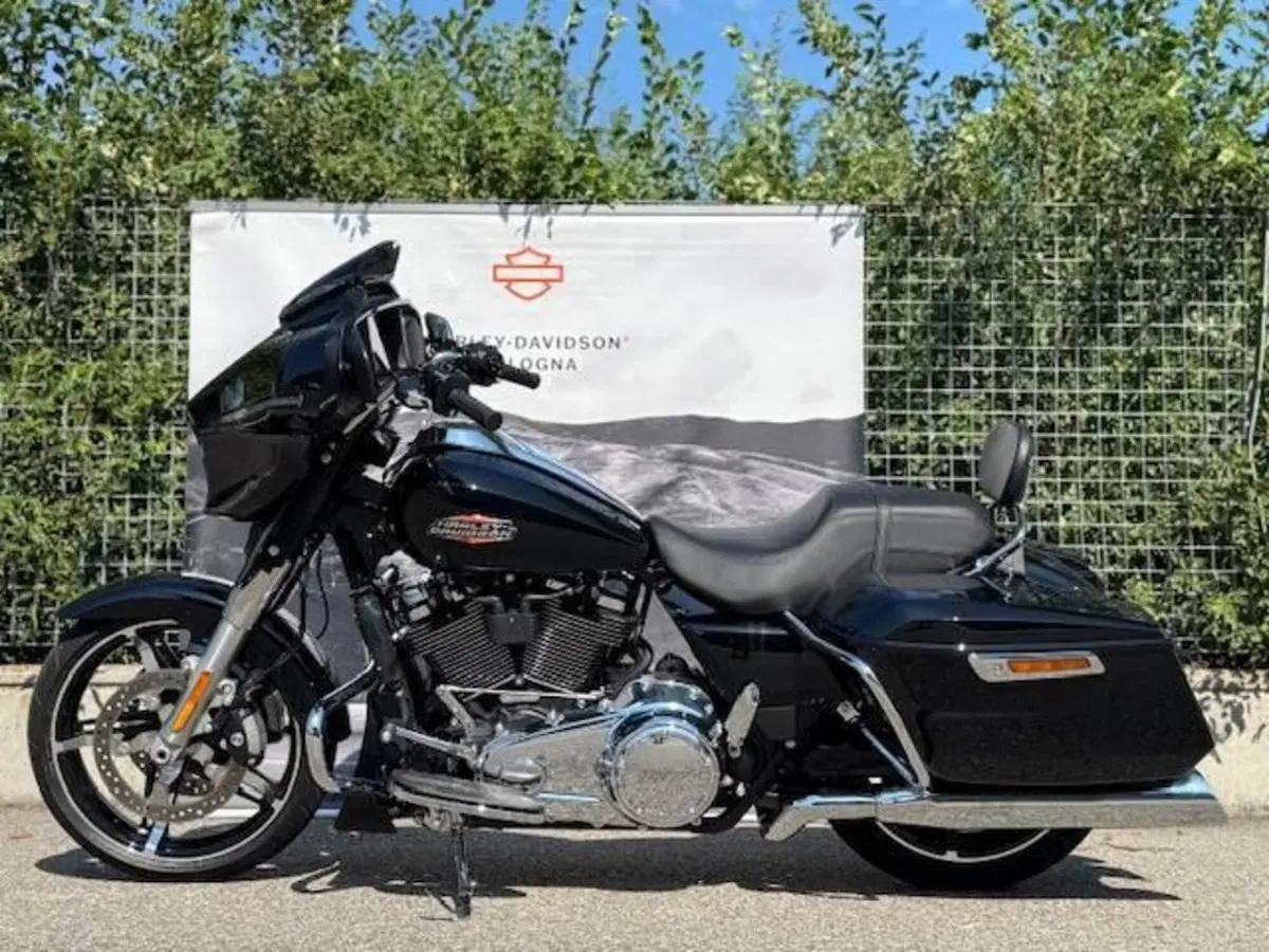 Harley-Davidson Street Glide (2024 - 26) (9)