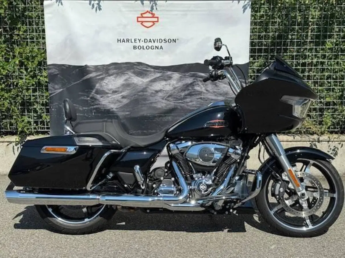 Harley-Davidson Road Glide (2024 - 26)