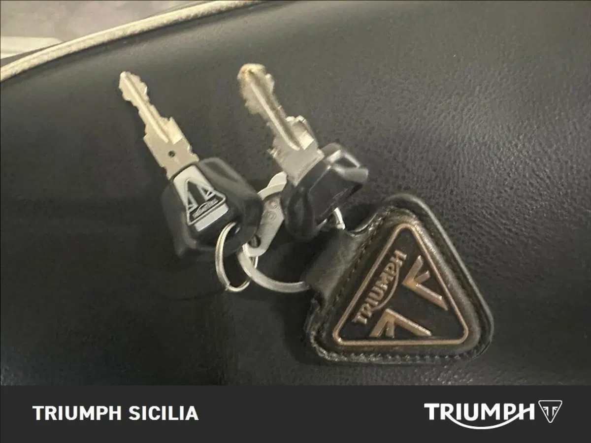 Triumph Bonneville T120 (2021 - 25) (11)