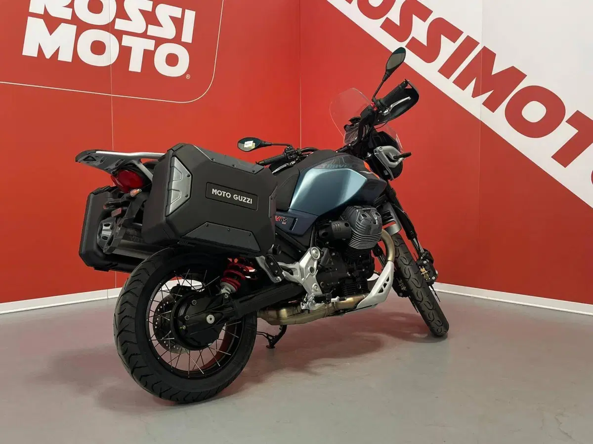 Moto Guzzi V85 TT (2024 - 26) (6)