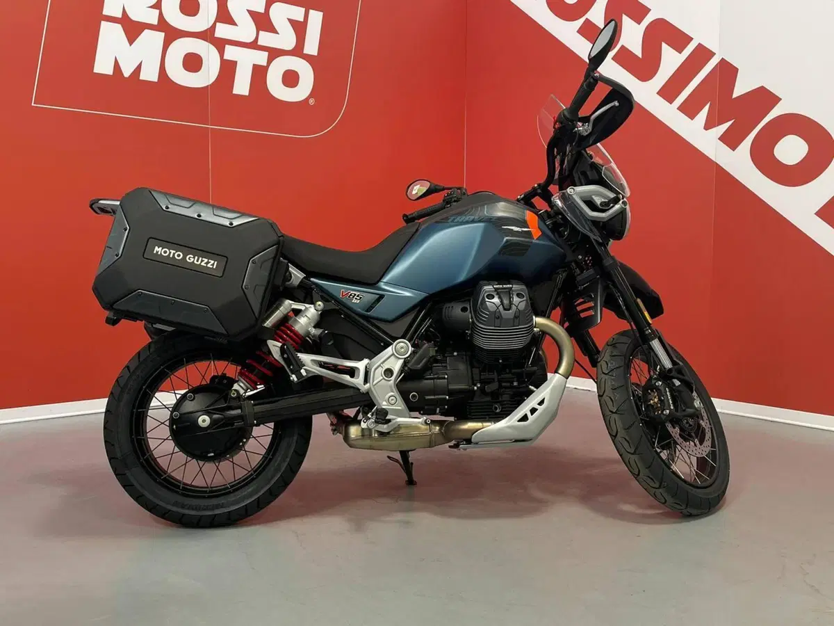 Moto Guzzi V85 TT (2024 - 26) (3)