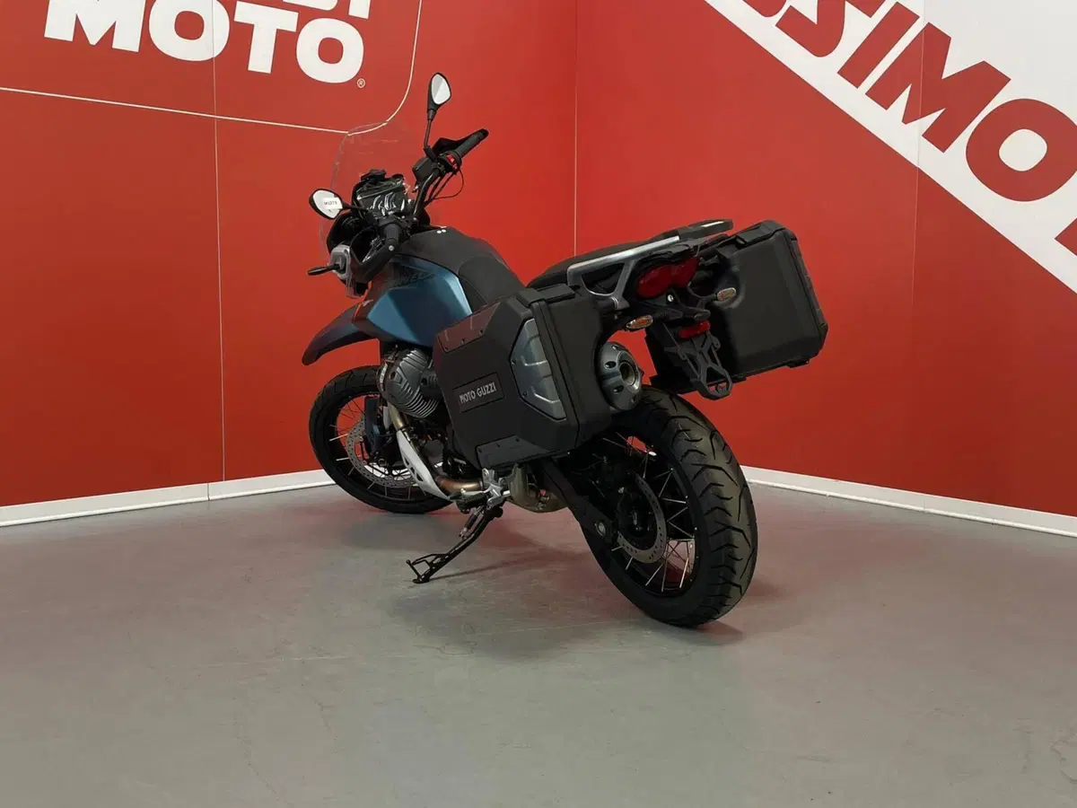 Moto Guzzi V85 TT (2024 - 26) (7)