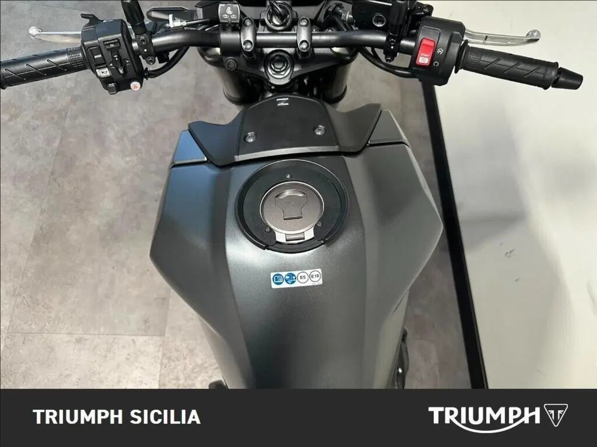 Honda CB 750 Hornet (2023 - 24) (13)