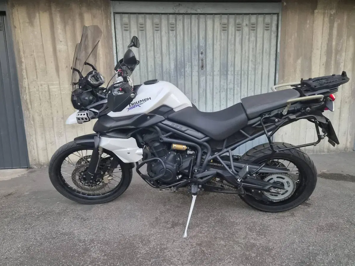 Triumph Tiger 800 XC ABS (2010 - 14) (2)
