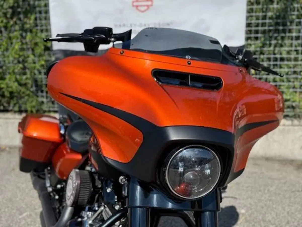 Harley-Davidson 114 Street Glide Special (2019 - 20) - FLHXS (8)