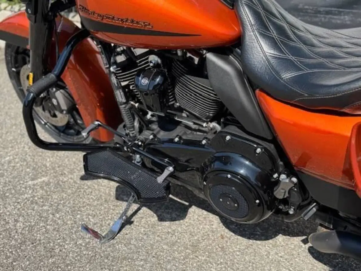 Harley-Davidson 114 Street Glide Special (2019 - 20) - FLHXS (12)