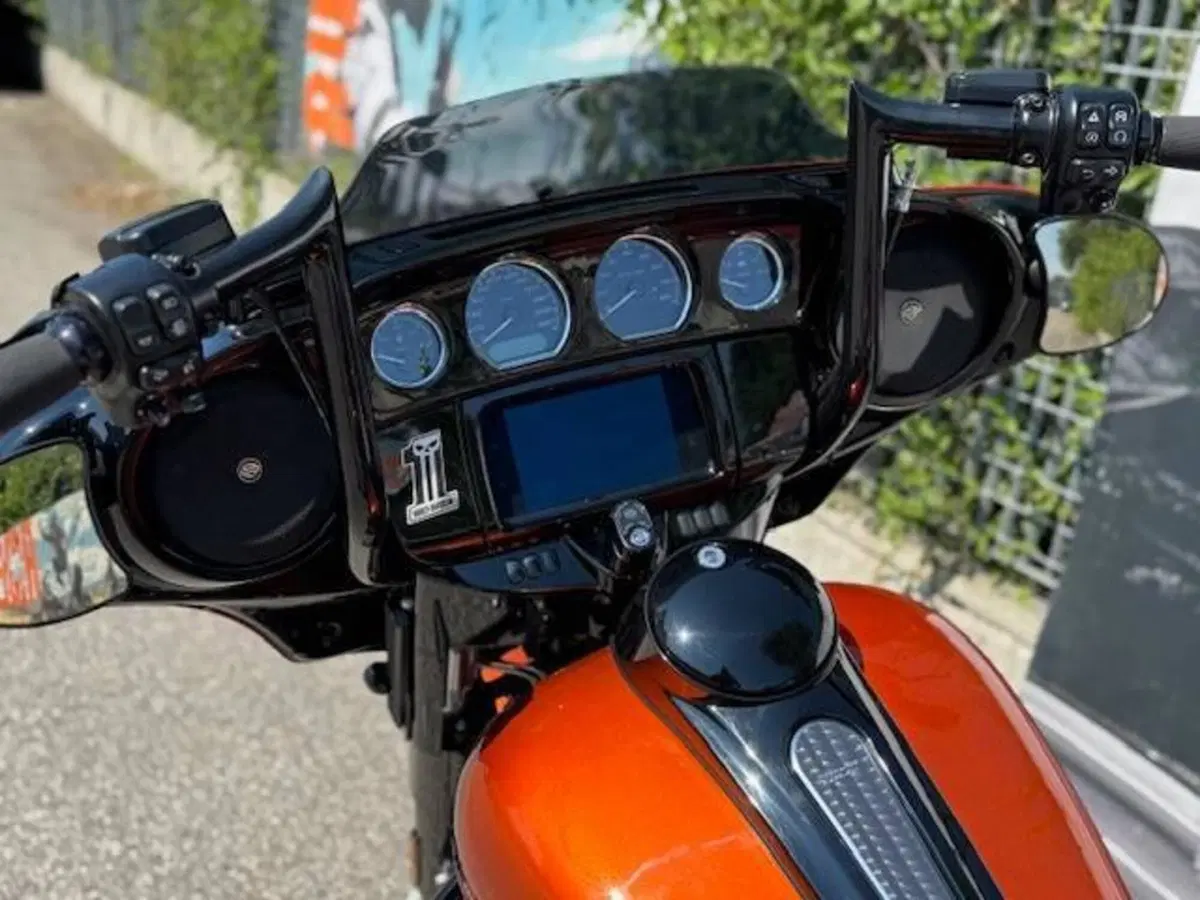 Harley-Davidson 114 Street Glide Special (2019 - 20) - FLHXS (13)