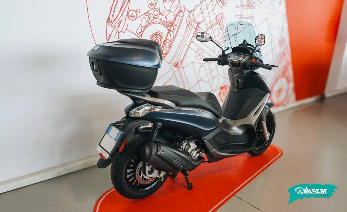 Piaggio Beverly 300 i.e. ABS-ASR (2016 - 20) (4)