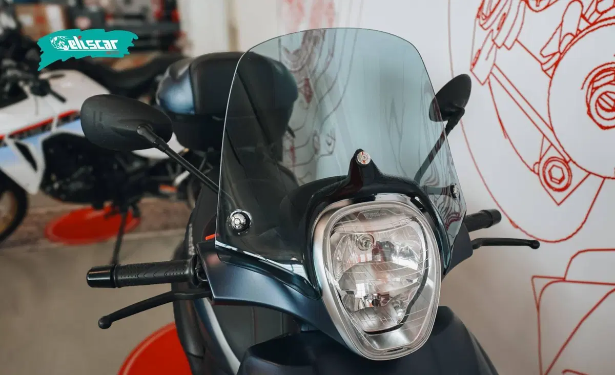 Piaggio Beverly 300 i.e. ABS-ASR (2016 - 20) (8)