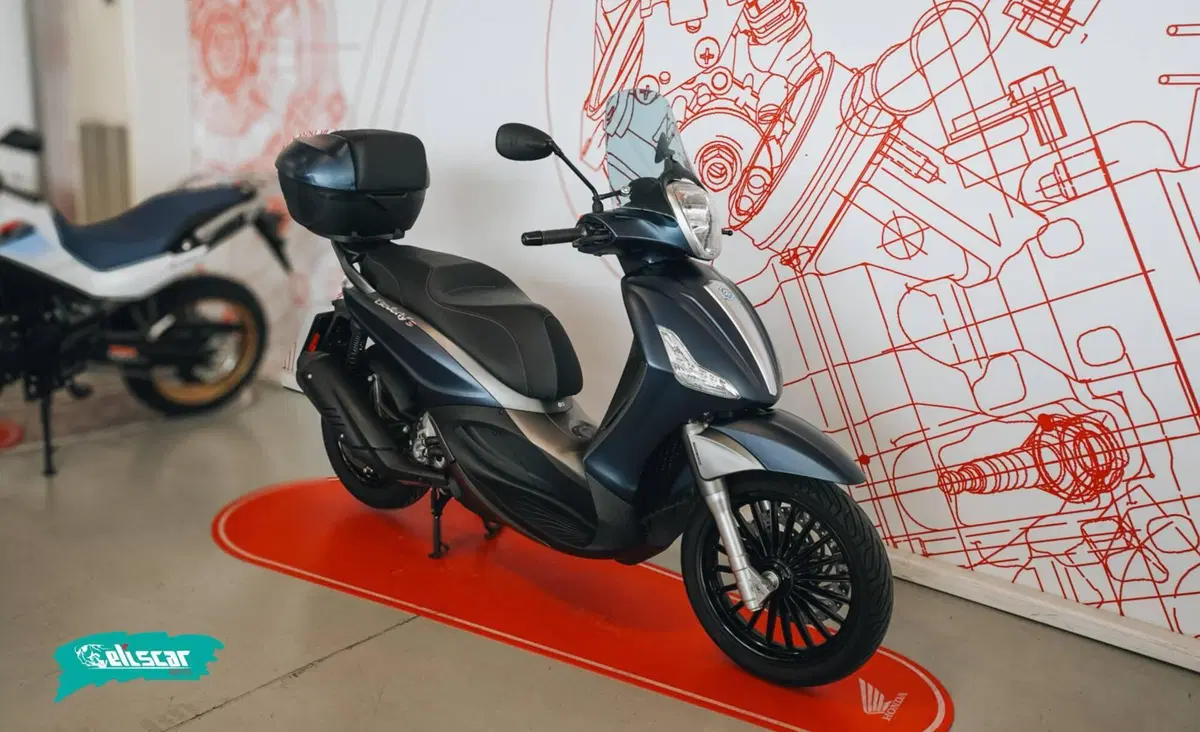 Piaggio Beverly 300 i.e. ABS-ASR (2016 - 20) (3)