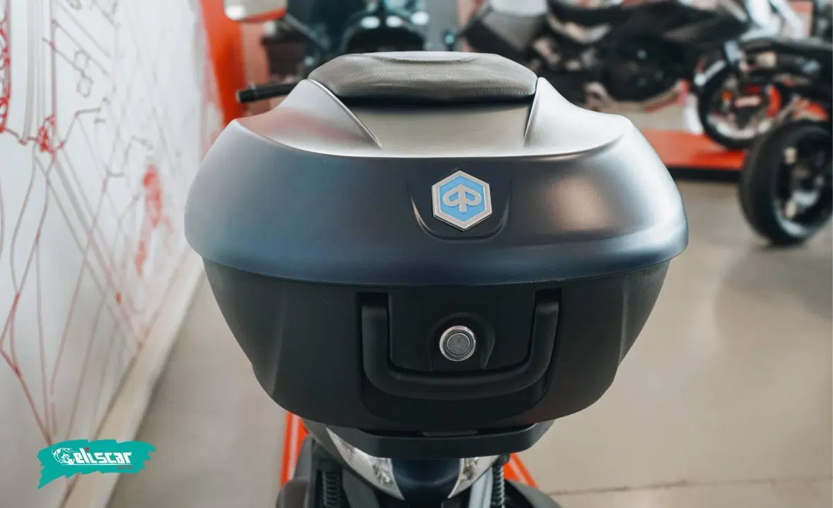 Piaggio Beverly 300 i.e. ABS-ASR (2016 - 20) (6)