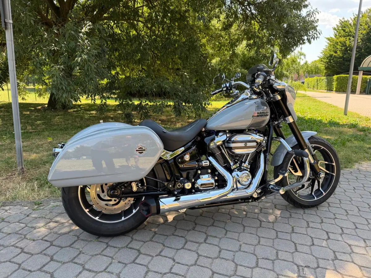 Harley-Davidson Sport Glide (2021 - 25)