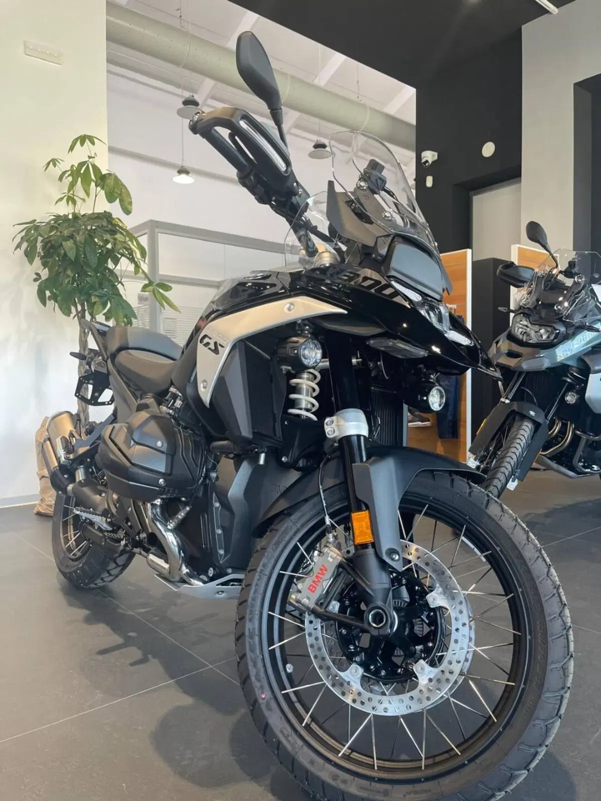Bmw R 1300 GS Triple Black (2023 - 26) (5)