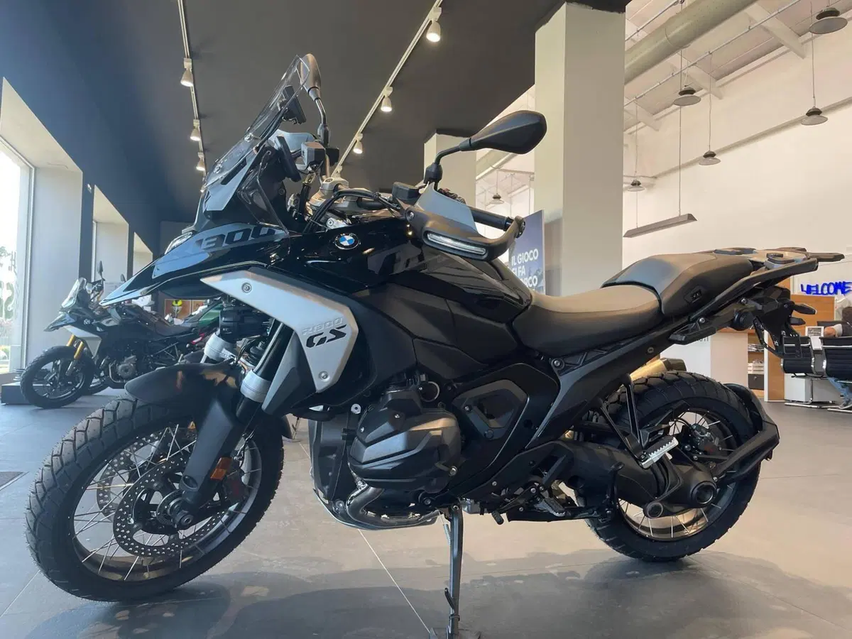 Bmw R 1300 GS Triple Black (2023 - 26) (8)